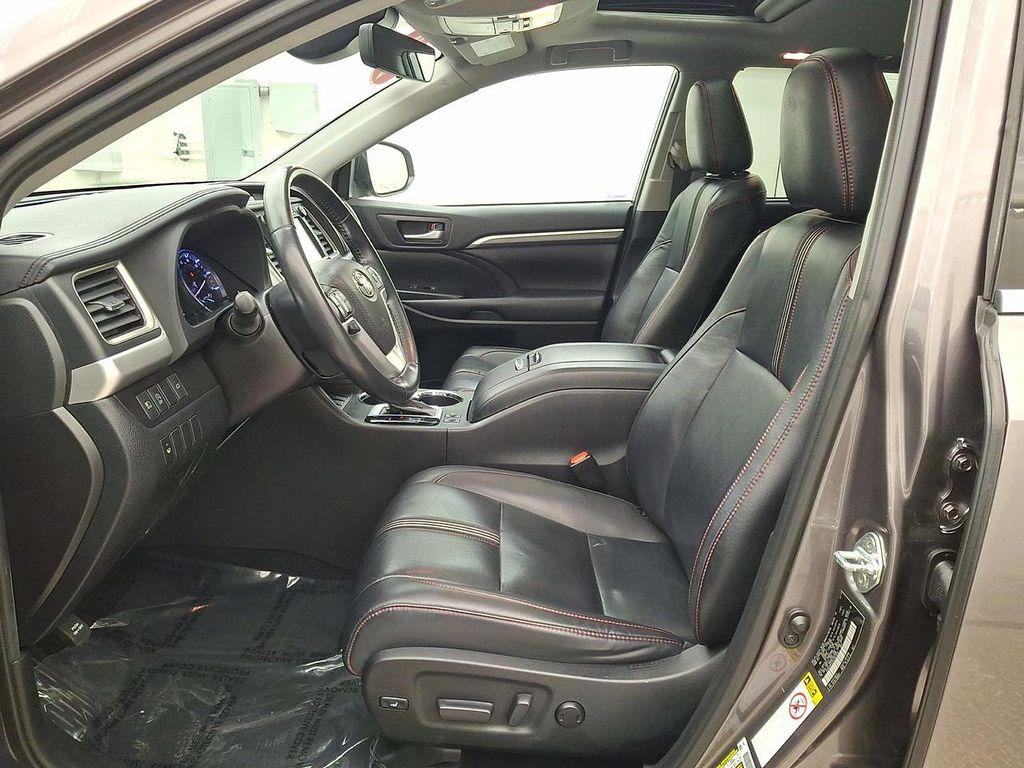 used 2019 Toyota Highlander car, priced at $28,492