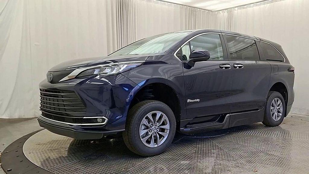 used 2022 Toyota Sienna car, priced at $83,000