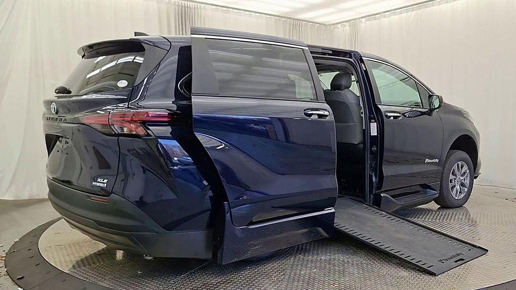 used 2022 Toyota Sienna car, priced at $83,000