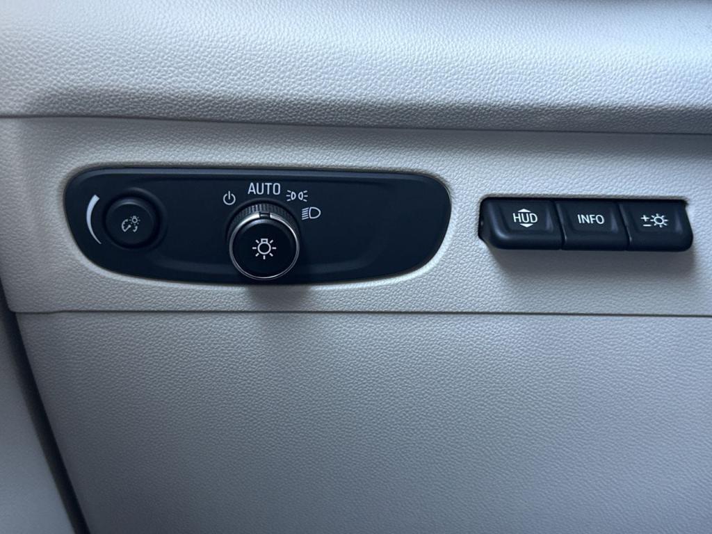 used 2021 Buick Envision car, priced at $22,300