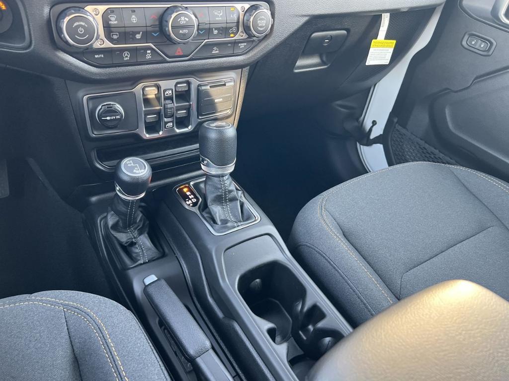 new 2026 Jeep Wrangler car, priced at $46,813