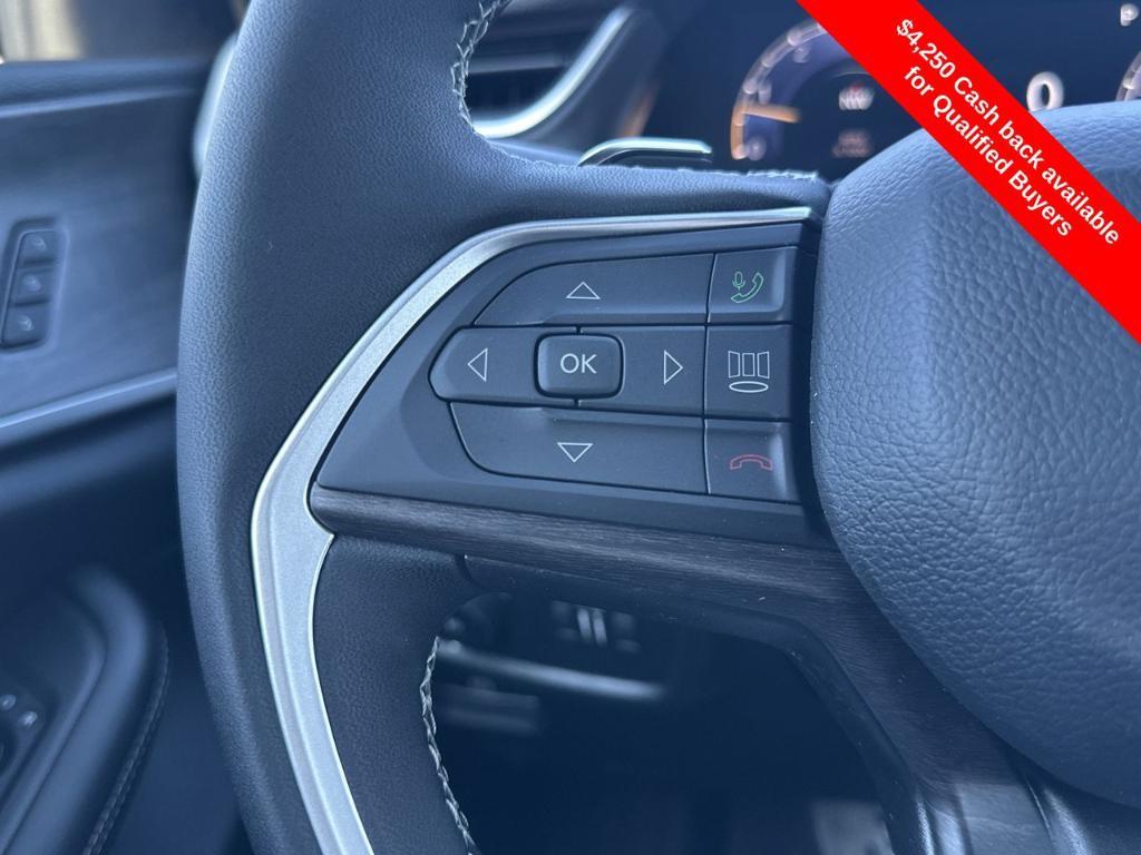 new 2025 Jeep Grand Cherokee car, priced at $45,541