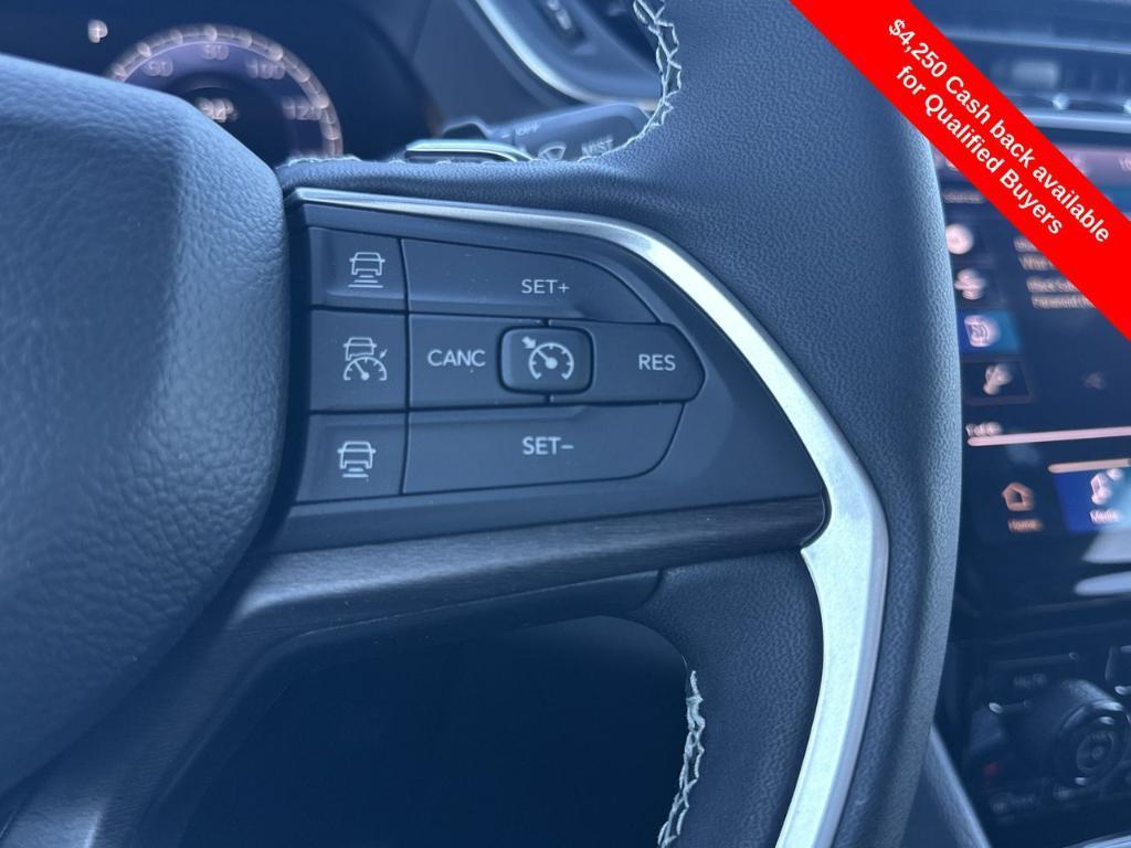 new 2025 Jeep Grand Cherokee car, priced at $45,541