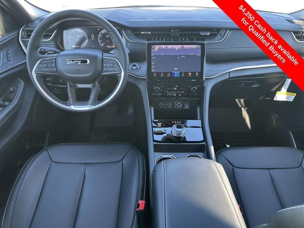 new 2025 Jeep Grand Cherokee car, priced at $45,541