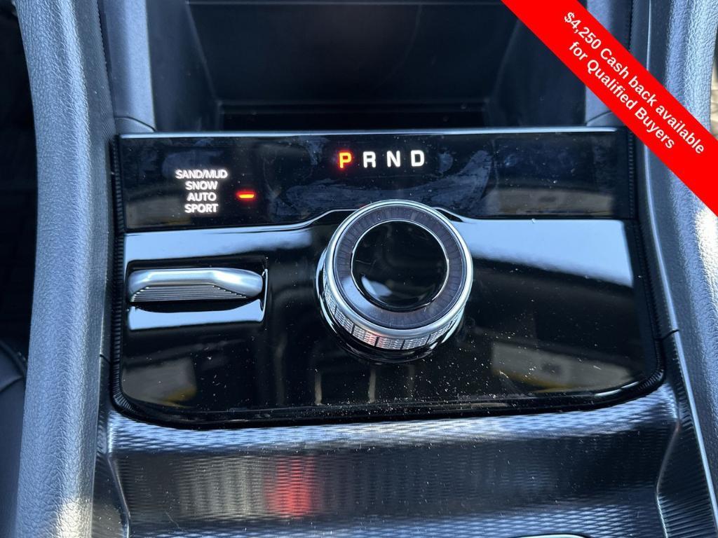 new 2025 Jeep Grand Cherokee car, priced at $45,037