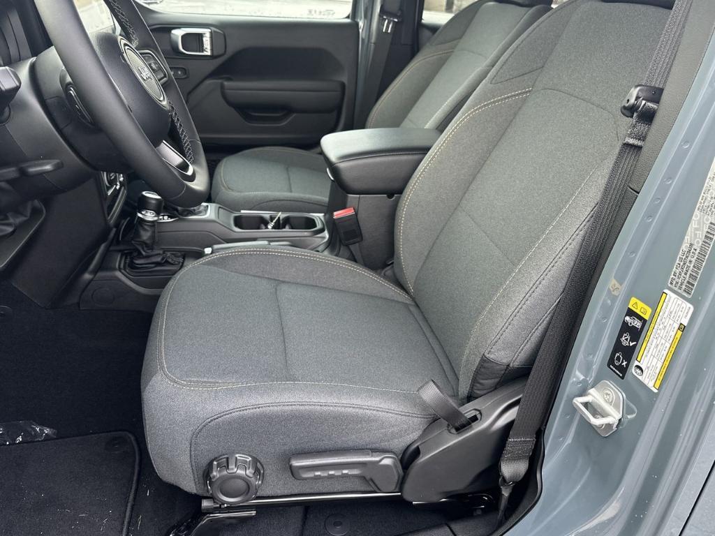 new 2026 Jeep Wrangler car, priced at $47,333