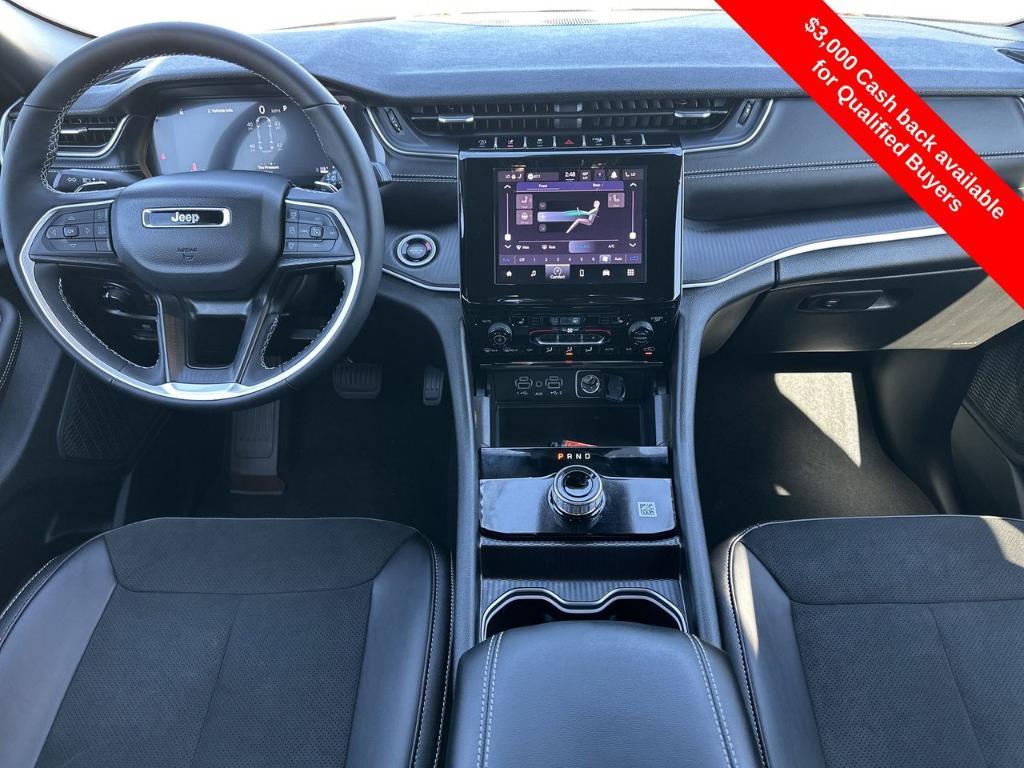 new 2025 Jeep Grand Cherokee L car, priced at $39,459
