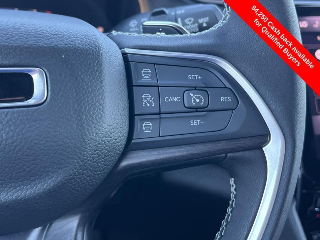 new 2025 Jeep Grand Cherokee car, priced at $46,710