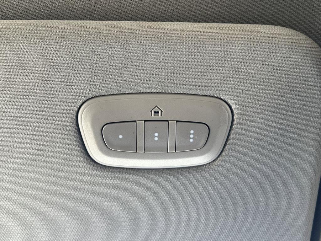 used 2022 Ram 1500 car, priced at $40,000