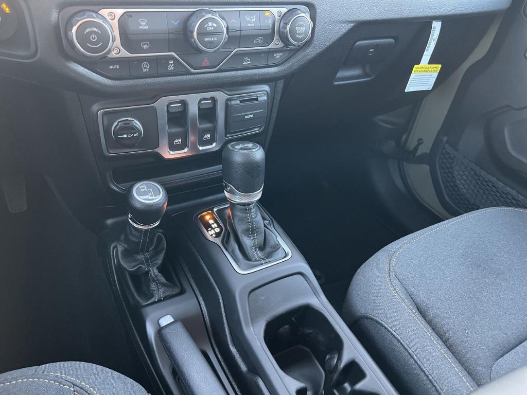 new 2026 Jeep Wrangler car, priced at $38,372