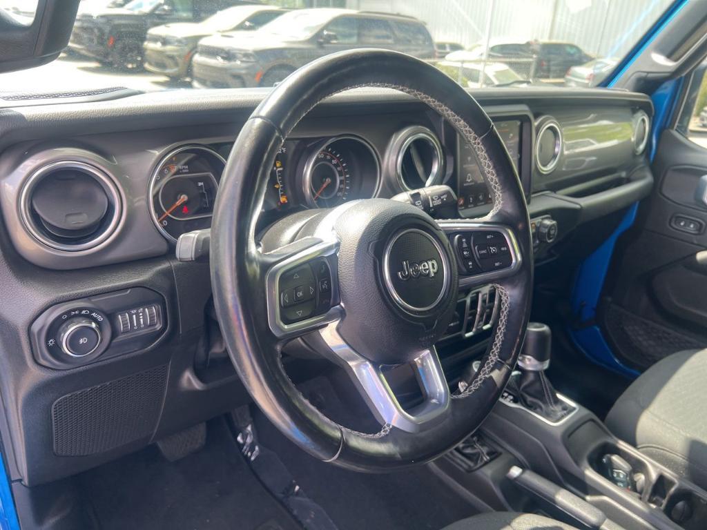 used 2022 Jeep Wrangler Unlimited car, priced at $27,200