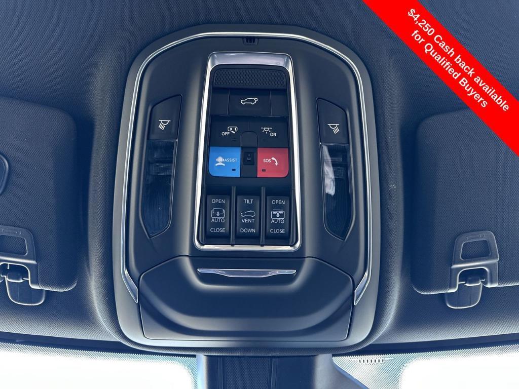 new 2025 Jeep Grand Cherokee car, priced at $45,541