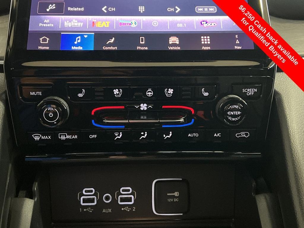 new 2025 Jeep Grand Cherokee car, priced at $44,710