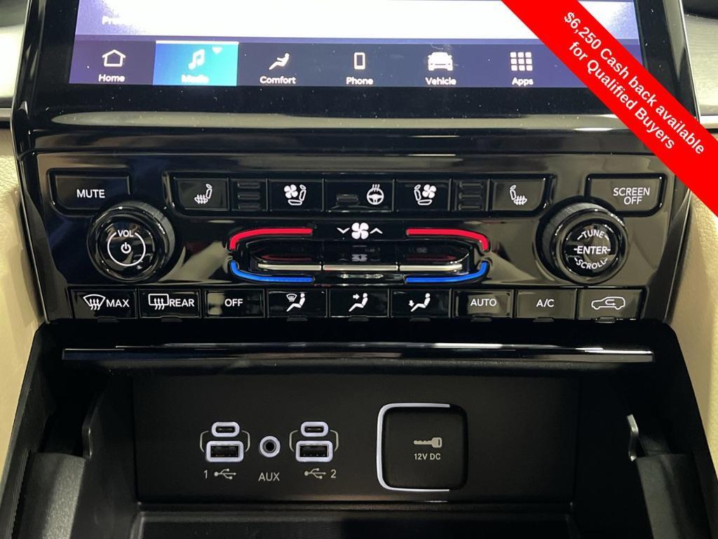 new 2025 Jeep Grand Cherokee car, priced at $44,710