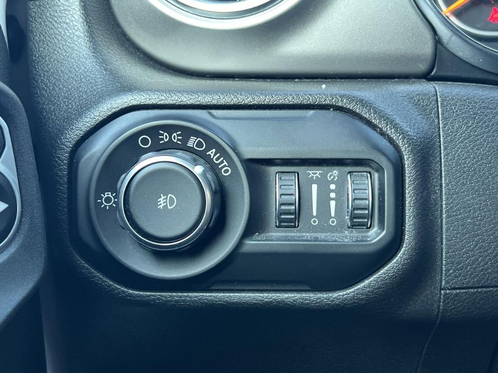 used 2019 Jeep Wrangler Unlimited car, priced at $22,900