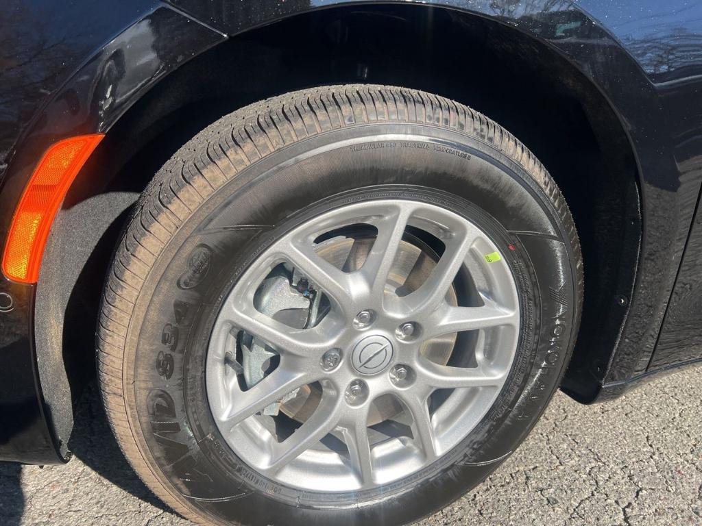 new 2026 Chrysler Pacifica car, priced at $42,075