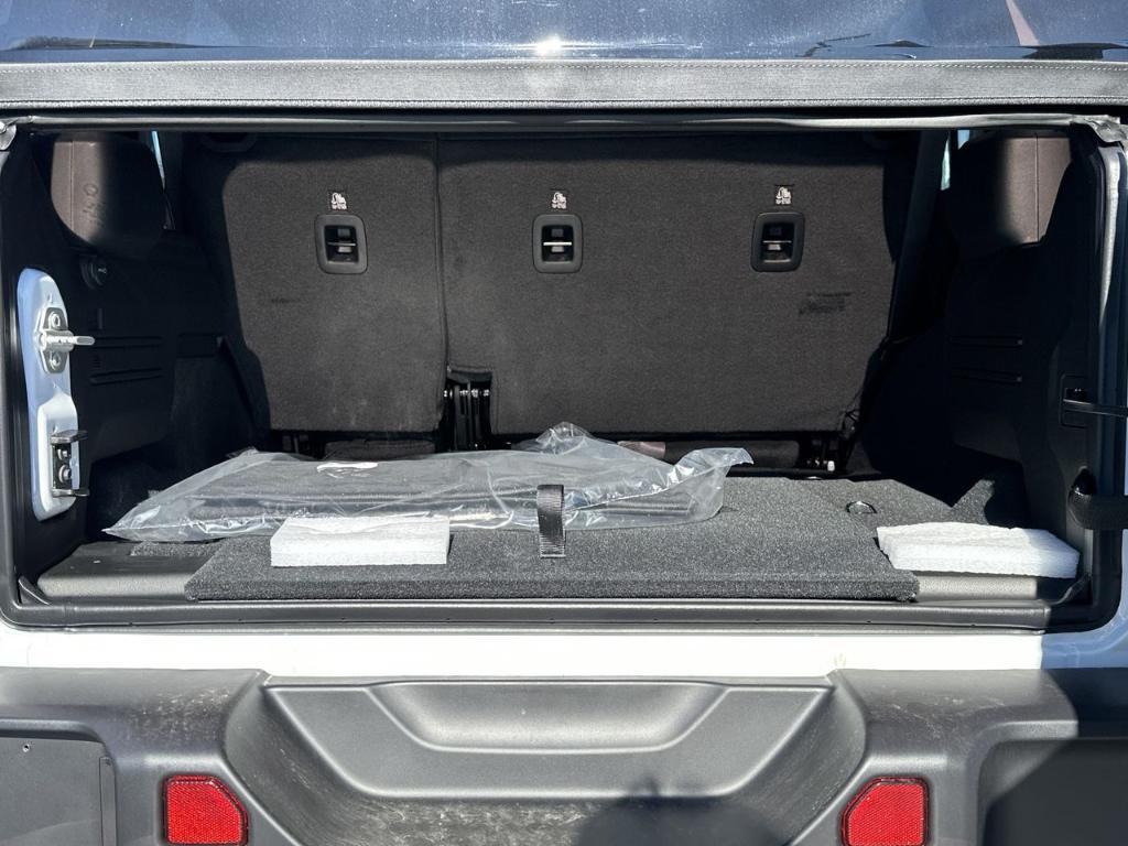 new 2026 Jeep Wrangler car, priced at $47,098