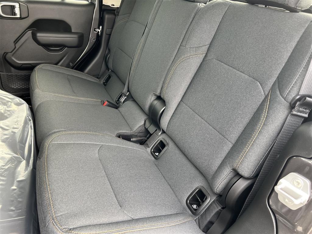 new 2026 Jeep Gladiator car, priced at $47,042