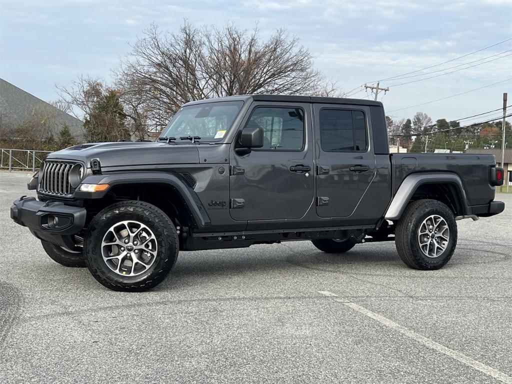 new 2026 Jeep Gladiator car, priced at $47,042
