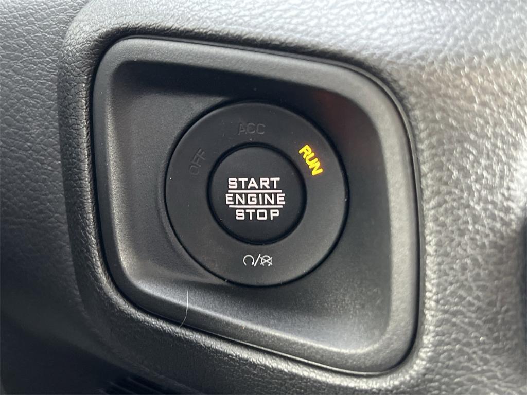 new 2026 Jeep Gladiator car, priced at $47,042