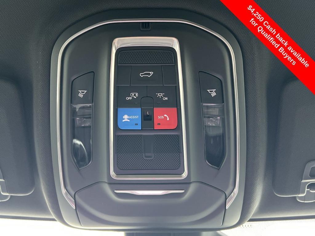 new 2025 Jeep Grand Cherokee car, priced at $42,108