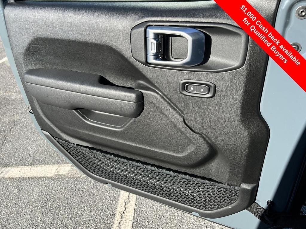 new 2026 Jeep Wrangler car, priced at $38,372