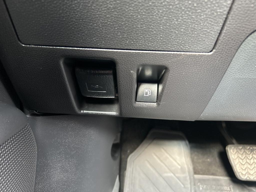 used 2023 Toyota Highlander car, priced at $31,000