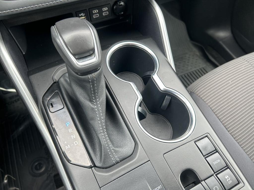 used 2023 Toyota Highlander car, priced at $31,000