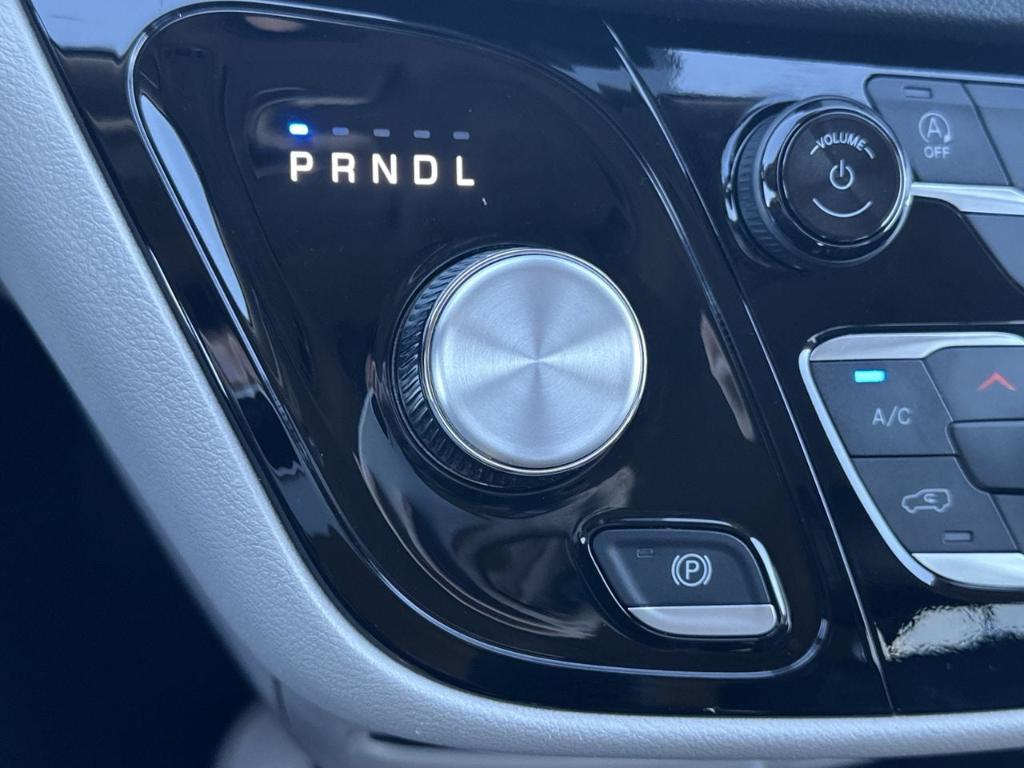 used 2024 Chrysler Pacifica car, priced at $25,200