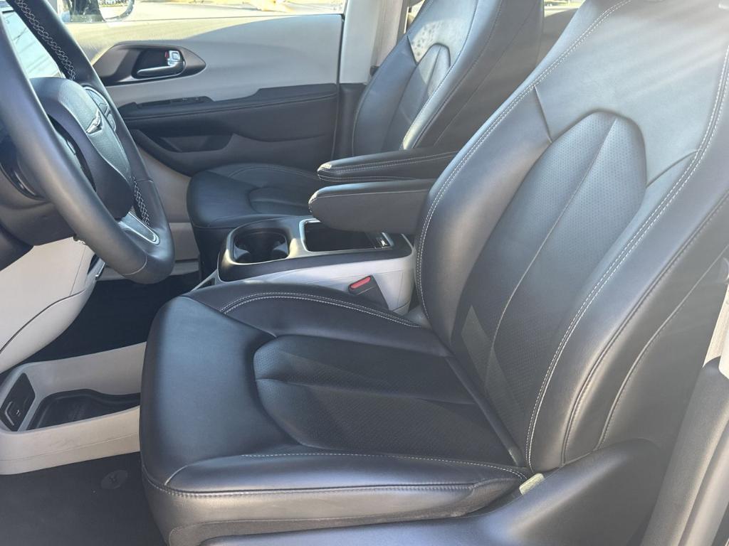 used 2024 Chrysler Pacifica car, priced at $25,200