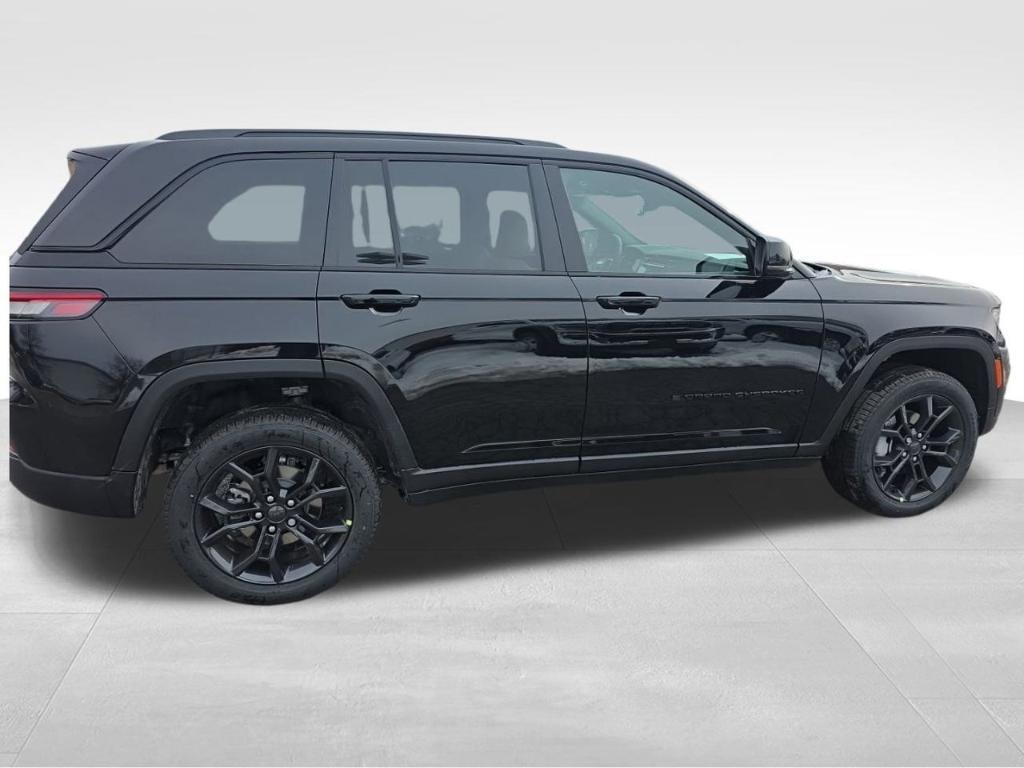 new 2025 Jeep Grand Cherokee car, priced at $43,541
