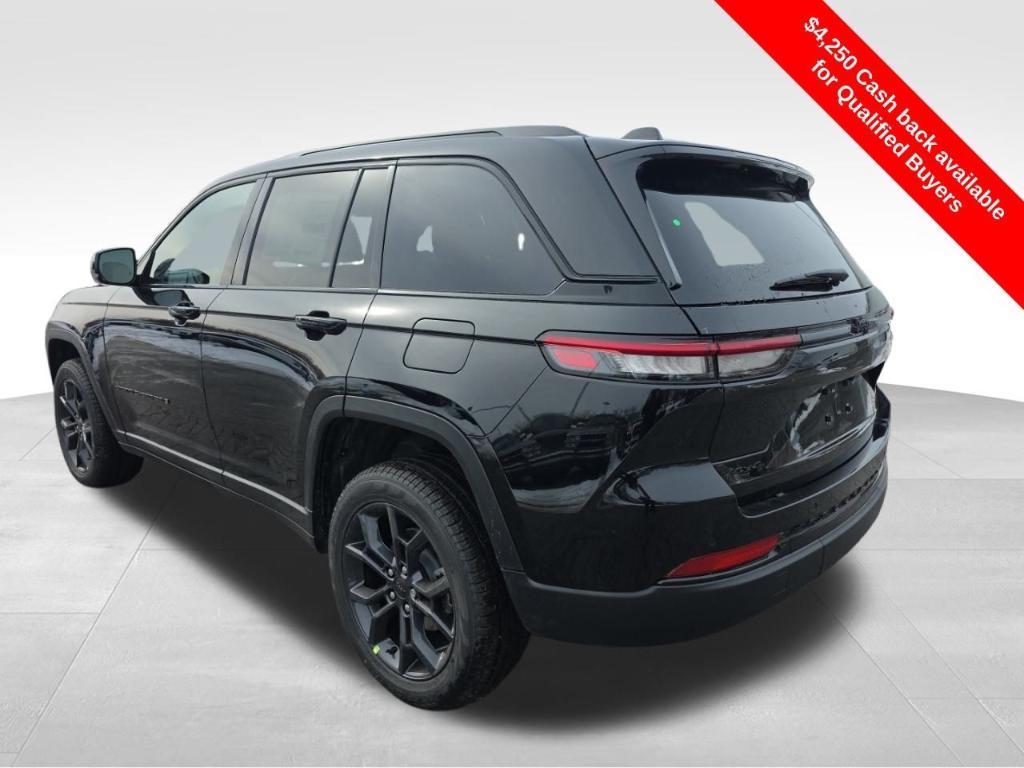 new 2025 Jeep Grand Cherokee car, priced at $45,541