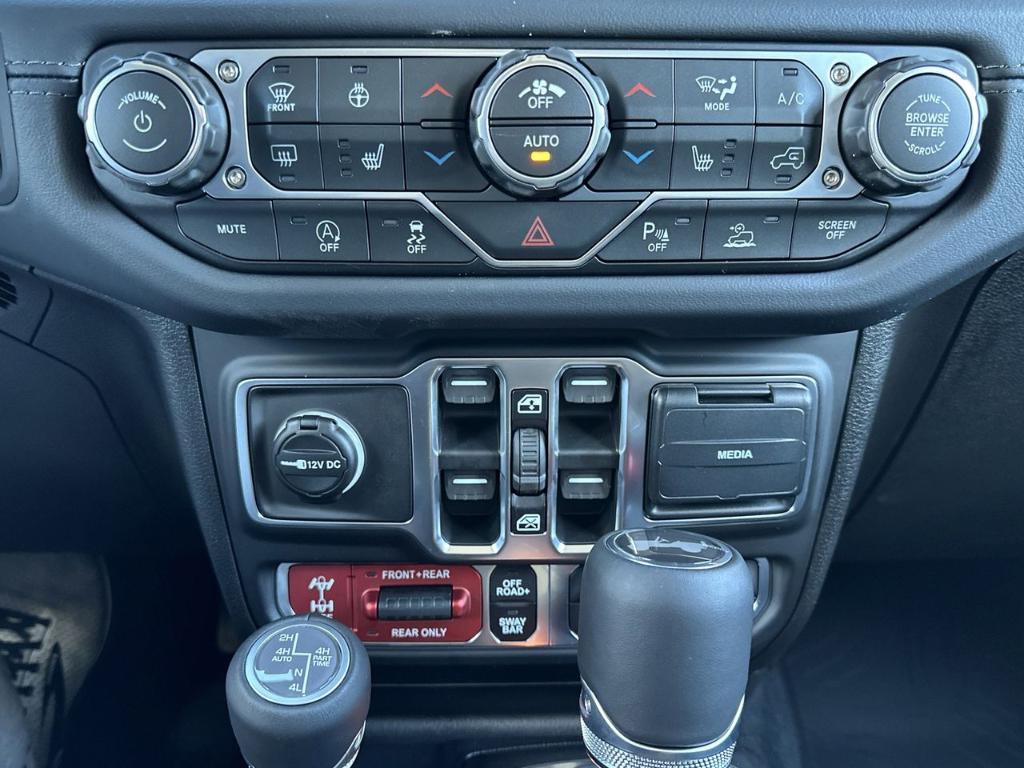 new 2026 Jeep Wrangler car, priced at $61,125