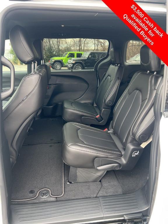 new 2026 Chrysler Pacifica car, priced at $43,563