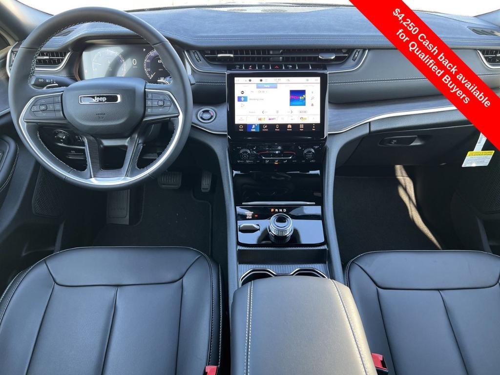 new 2025 Jeep Grand Cherokee car, priced at $45,080