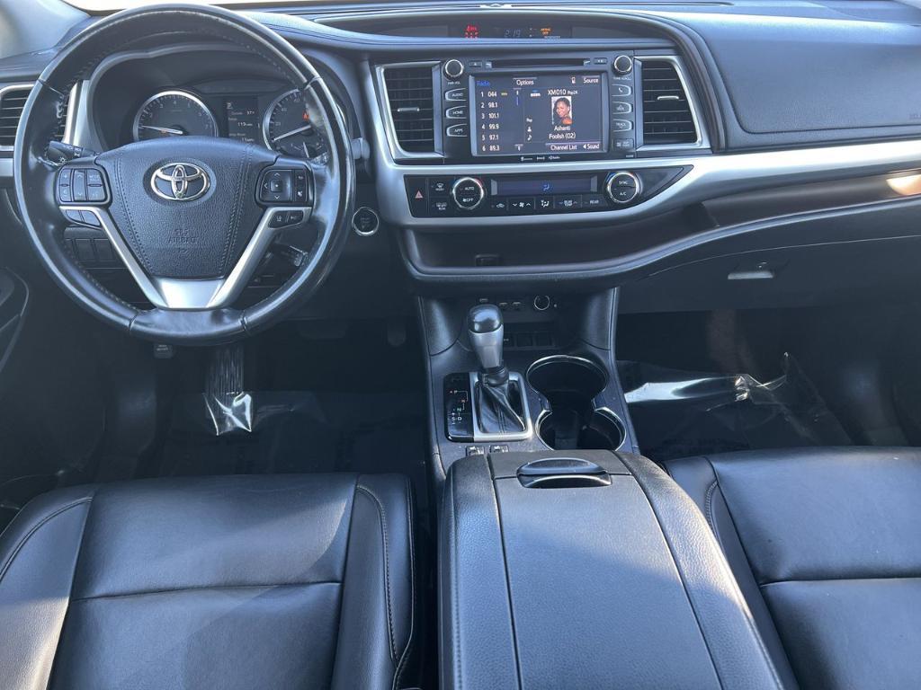 used 2019 Toyota Highlander car, priced at $22,300