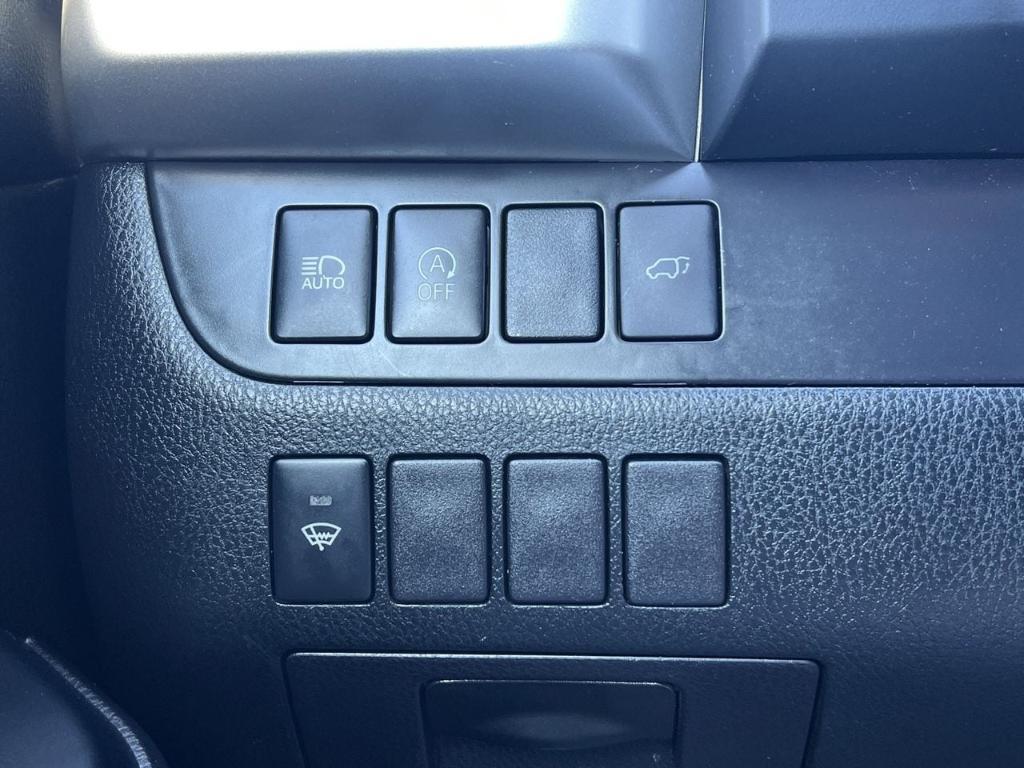 used 2019 Toyota Highlander car, priced at $22,300