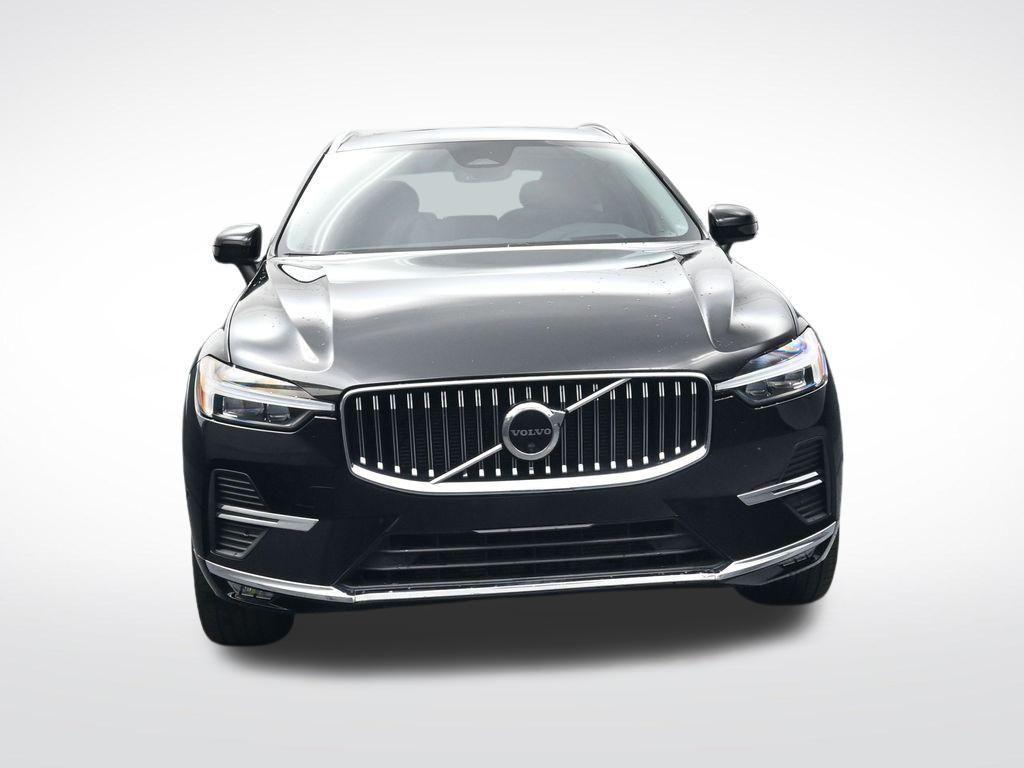 used 2023 Volvo XC60 car, priced at $35,700
