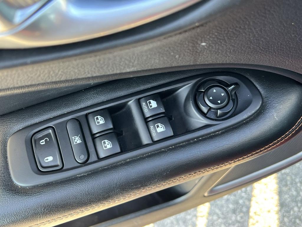 used 2018 Jeep Compass car, priced at $13,300