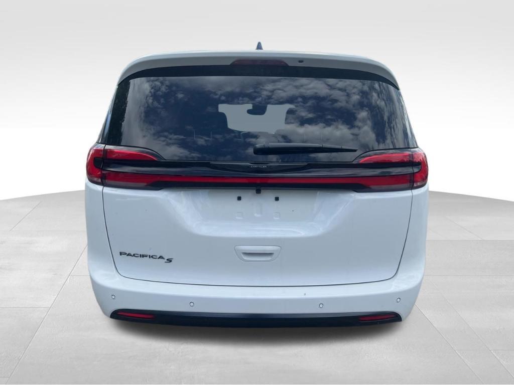 new 2026 Chrysler Pacifica car, priced at $44,527