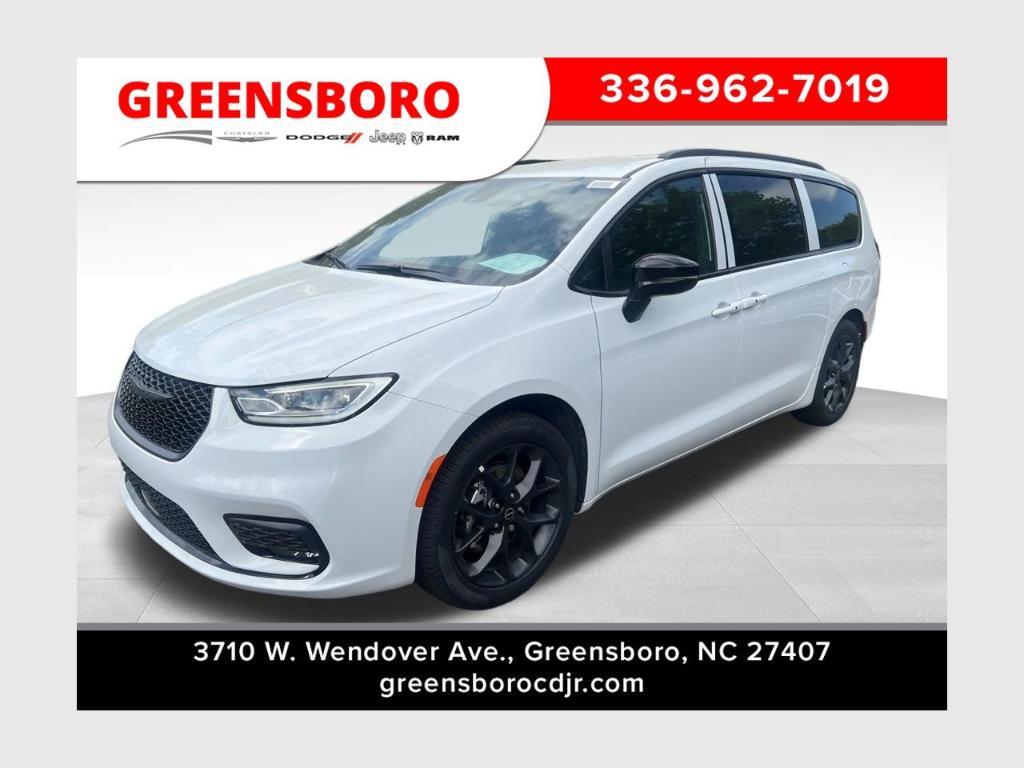 new 2026 Chrysler Pacifica car, priced at $44,527