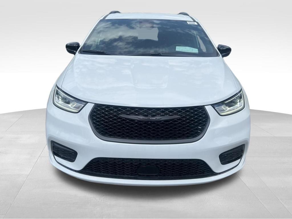 new 2026 Chrysler Pacifica car, priced at $44,527