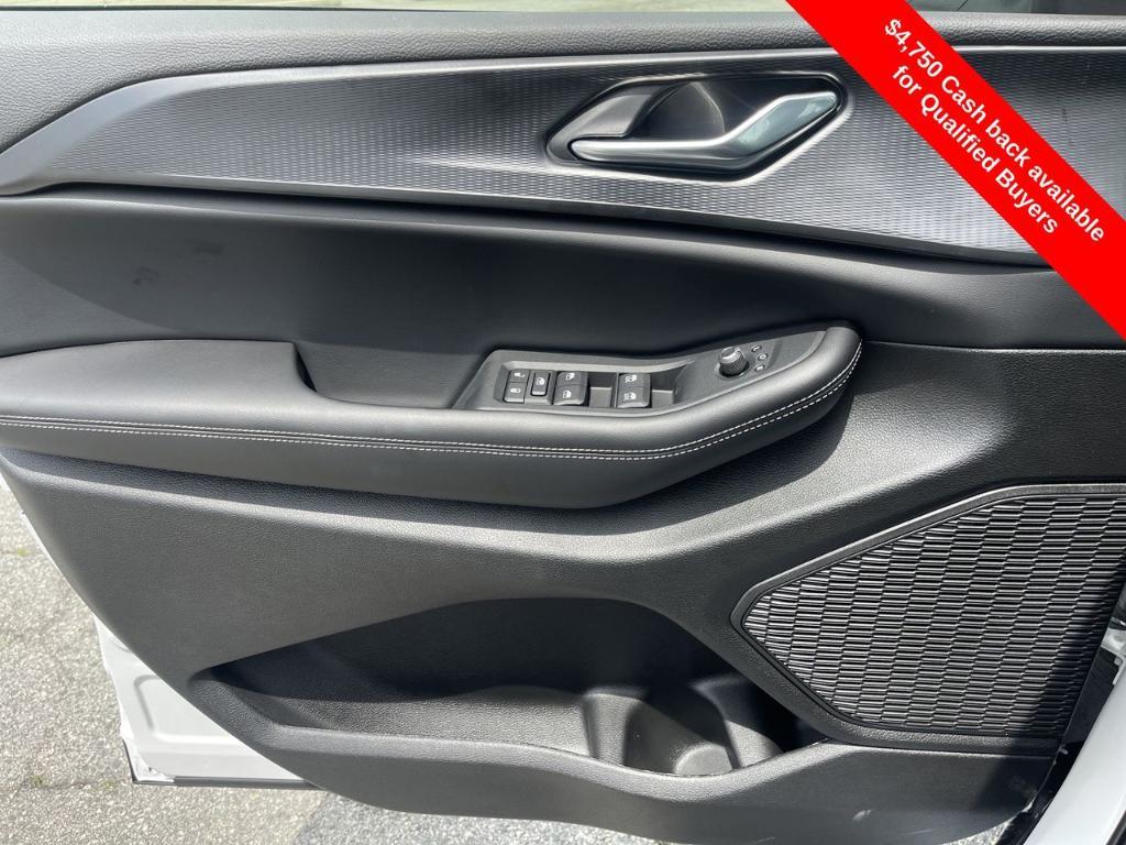 new 2025 Jeep Grand Cherokee car, priced at $31,781