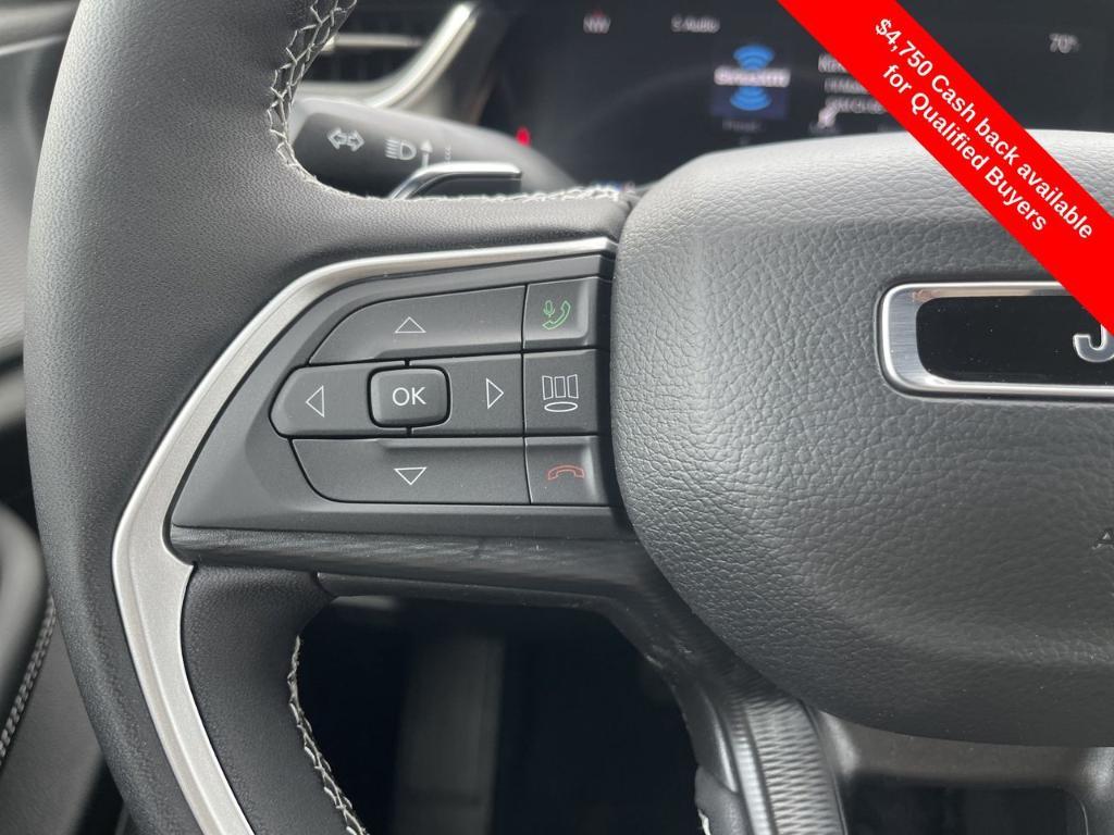 new 2025 Jeep Grand Cherokee car, priced at $31,781