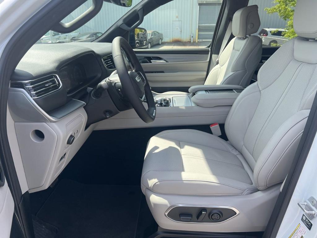 new 2026 Jeep Grand Wagoneer car, priced at $71,844