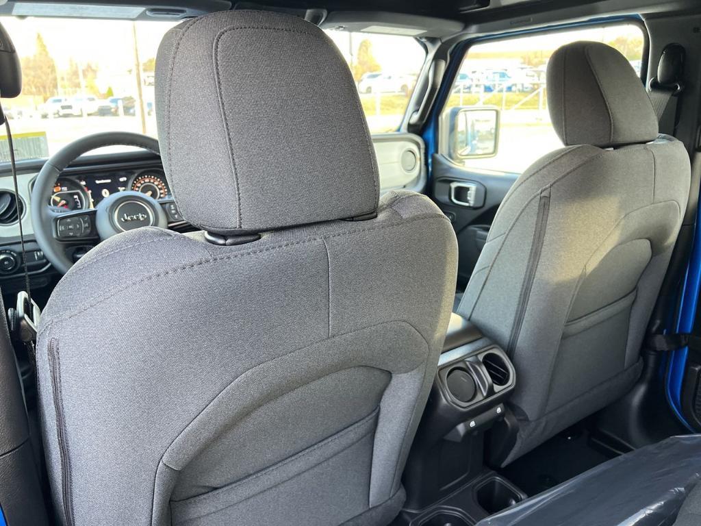 new 2026 Jeep Wrangler car, priced at $46,293