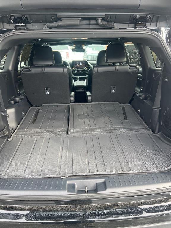 used 2023 Toyota Highlander car, priced at $38,000