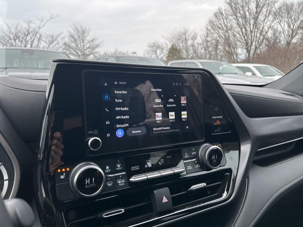 used 2023 Toyota Highlander car, priced at $36,200