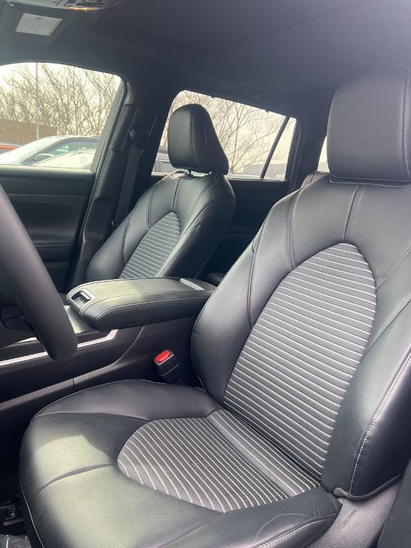 used 2023 Toyota Highlander car, priced at $38,000