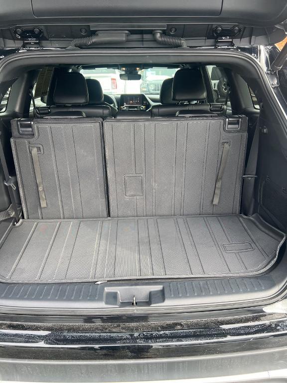 used 2023 Toyota Highlander car, priced at $38,000